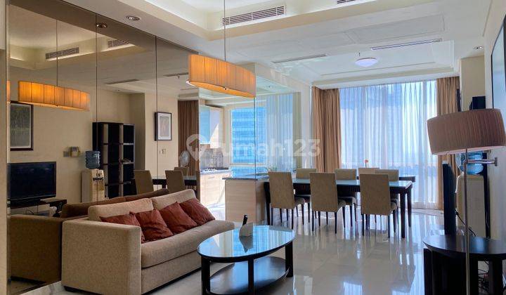 Disewakan Luxury Apartment The Peak Sudirman Jakarta Selatan Private Lift Very Good Condition Furnished 3 Bedrooms 1