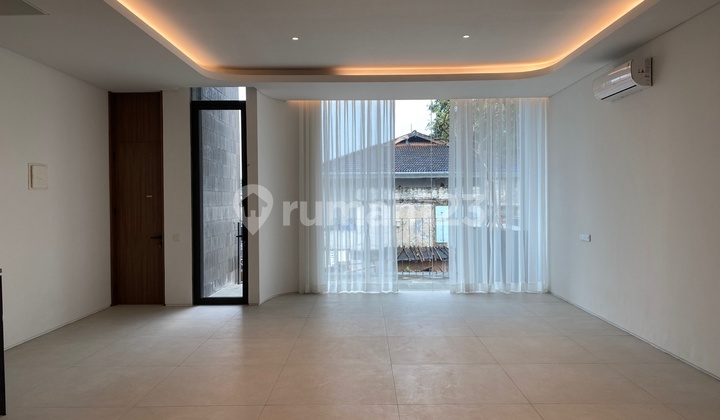 Luxury Cluster for Sale with Unique Facade in a Strategic Location