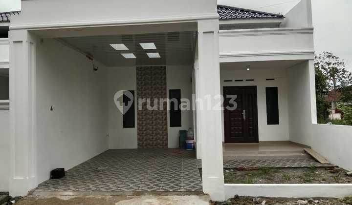 Beautiful House Size 8x20 Medan Selayang SHM Beautiful House Size 8x20 Medan Selayang SHM