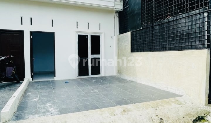 Ready-to-Occupy House for 300 Million in Brayan with SHM