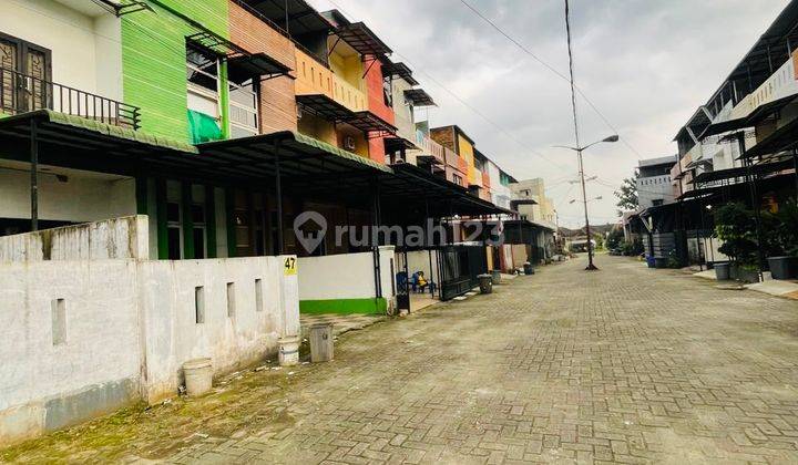 Rumah 2.5 Lantai Murah Dalam Komplek Medan Johor Di Jln Ekarasmi, Medan Johor 2