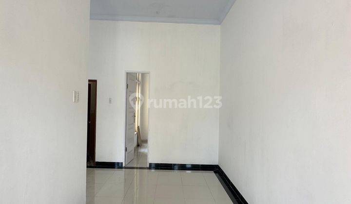 Rumah 1 Lantai Ukuran 12x14 Dalam Komplek Besar Di Flamboyan 2