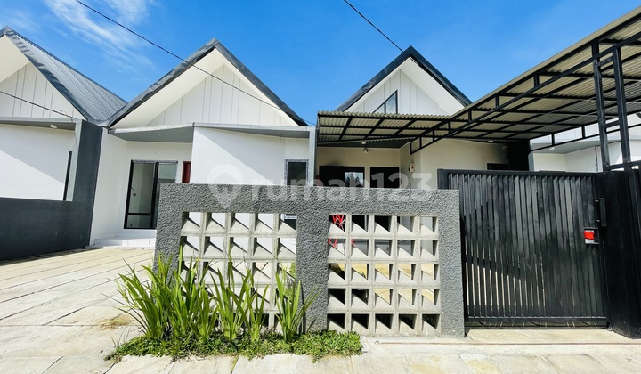 Ready-to-Live House Medan Johor with Certificate of Title (SHM)