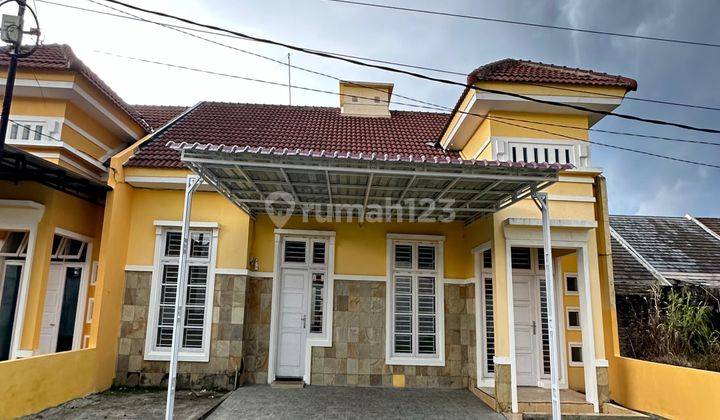 Rumah 1 Lantai Ukuran 12x14 Dalam Komplek Besar Di Flamboyan 1