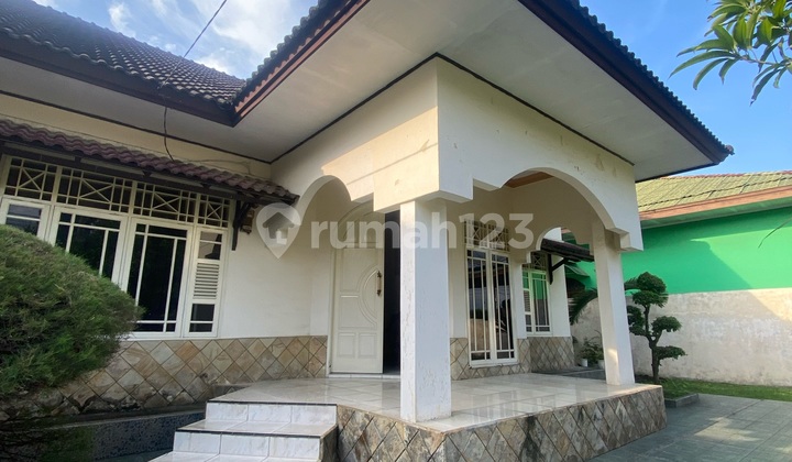 Rumah Luas Pinggir Jalan Medan Johor 2