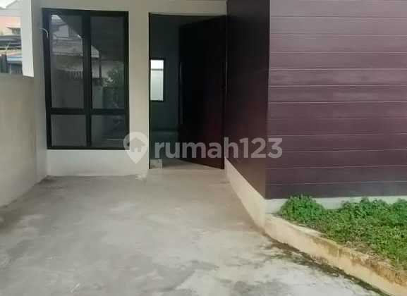 Beautiful House Near Titi Kuning Main Road House