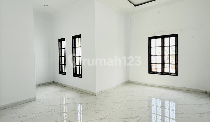 Dijual Rumah Siap Huni di Setia Budi