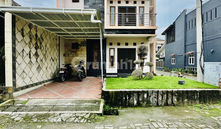 Dijual Rumah 2 Lantai Dalam Komplek Di Ringroad  1