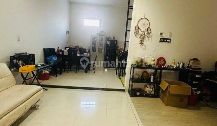 Rumah 3 1/2 Lantai Dalam Komplek Sunggal SHM 1