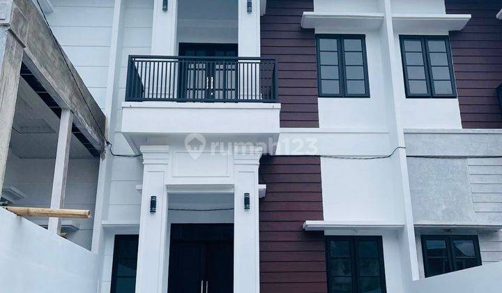 Rumah 2 Lantai Lokasi Strategis Medan Johor di jln eka suka, Medan Johor 1