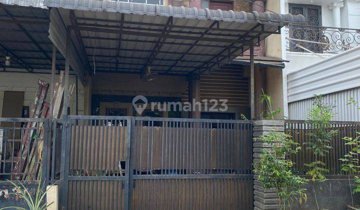Rumah 3 Lantai Dalam Komplek Dekat Teladan Rumah 1