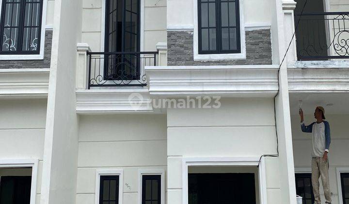 Rumah Ready 5 Menit Ke Manhattan Mall 1