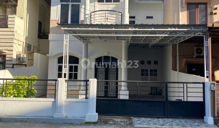 Rumah Mewah Ukuran 9x20 Dalam Komplek Medan Johor di jln karya wisata, Medan Johor 1