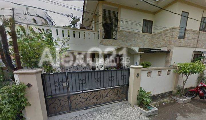 Dijual Rumah Cantik Spesial 3 Mata Angin 2 Hook di Cipete, Cipete Utara, Kebayoran Baru, Jakarta Selatan