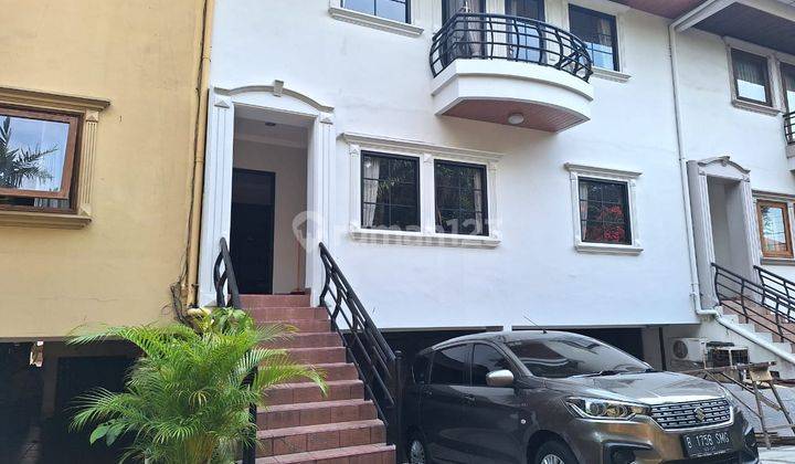 Jual Cepat Townhouse di Kemang Utara, Jakarta Selatan 1