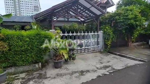 Dijual Rumah Dikompleks Pu Pasar Jumat Jakarta Selatan 1