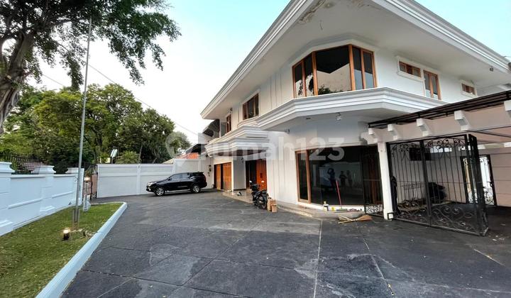 dijual rumah mewah luas di Kemang dengan kolam renang, Bangka, Mampang Prapatan, Jakarta Selatan