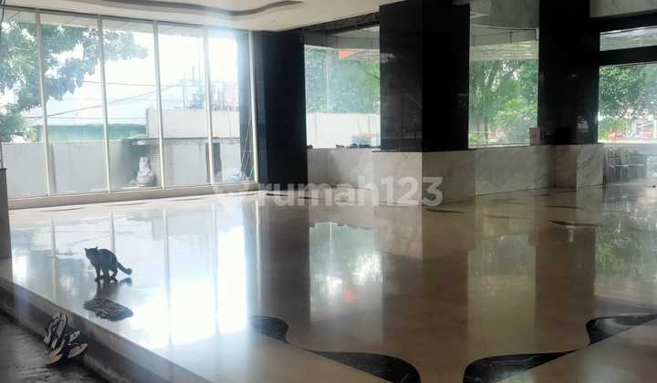 Strategic Building for Rent and Sale in Mampang Prapatan, South Jakarta Strategic Building for Rent and Sale in Mampang Prapatan, South Jakarta