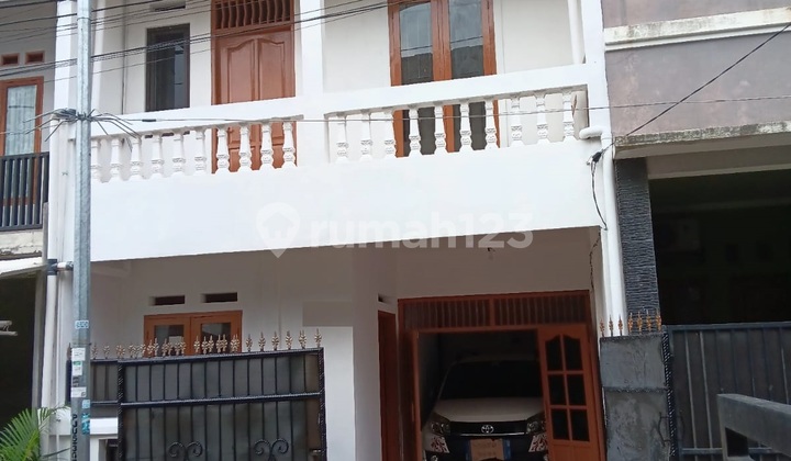 Dijual rumah komplek di Pondok Kacang Timur, Pondok Aren, Tangerang Selatan, Banten