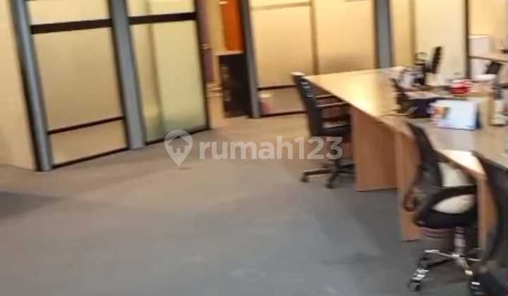 Sewa Office Space Gedung Luas dengan Private Lift di Tb Simatupang, Cilandak Barat, Jakarta Selatan