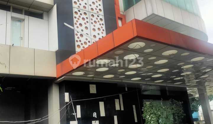 Strategic Building for Rent and Sale in Mampang Prapatan, South Jakarta Strategic Building for Rent and Sale in Mampang Prapatan, South Jakarta