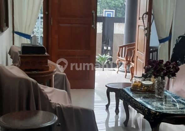 Beautiful house for sale in Kelapa Gading, Pegangsaan Dua, North Jakarta Beautiful house for sale in Kelapa Gading, Pegangsaan Dua, North Jakarta