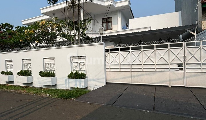 For rent: luxury cluster house in Pejaten Barat, Pasar Minggu, South Jakarta