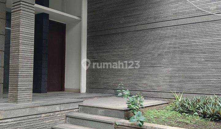 Rumah Bagus Dekat Kota 2 Lantai Baru Semi Furnished di Leuwi Anyar, Leuwi Panjang 1