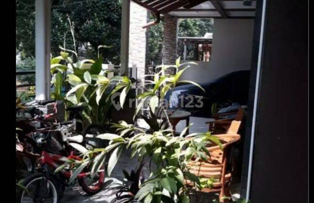 Di Jual Asri Rumah 2 Lantai Dekat Taman Di Pondok Kelapa 2