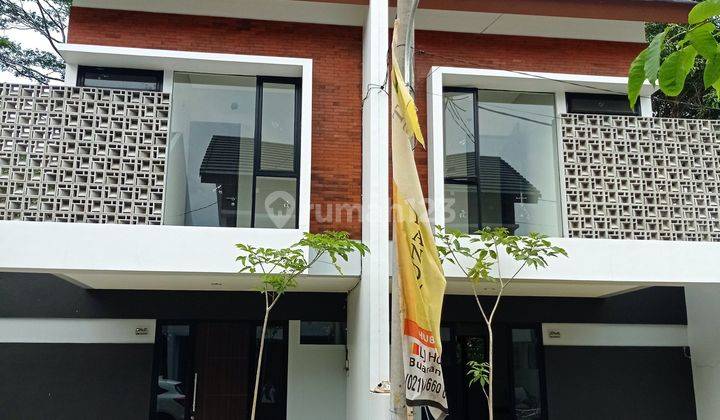 Rumah modern 2 lantai dekat granwisata bekasi 1