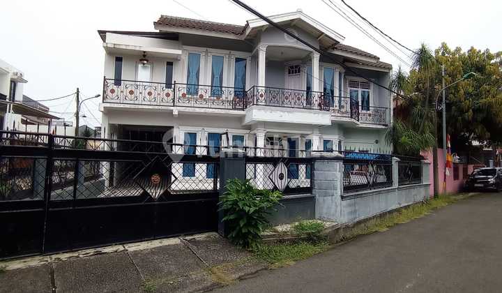 Di Sewakan Rumah 2 Lantai Halaman Luas Di Pondok Kelapa 