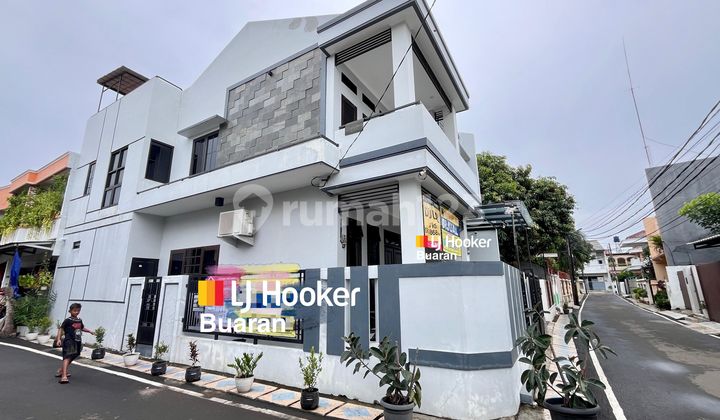 Di Jual Rumah Hook Sudah Renovasi Total di Duren Sawit