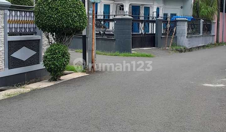 For Sale: Spacious Yard House in Pondok Kelapa 2