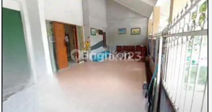 RUMAH DI JL. PLAMONGAN ELOK RAYA   2