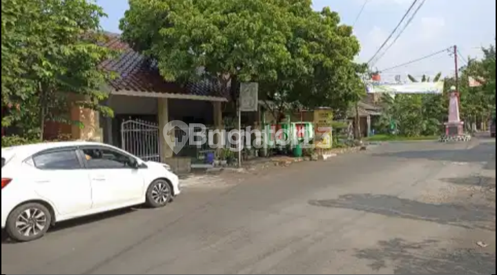 RUMAH DI JL. PLAMONGAN ELOK RAYA   1