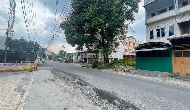 Rumah di Jl Gereja - Sekip. Bisa untuk usaha 1