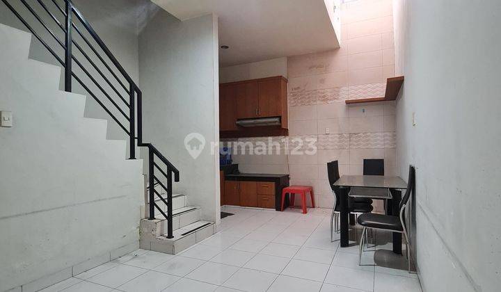 Rumah 2 Lantai Daerah Gatot Subroto. Komplek Cendrawasih Townhouse 2