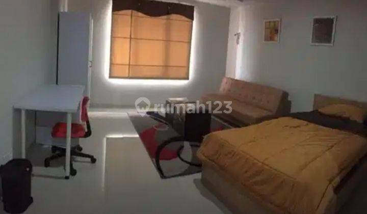 Apartemen Beverly 90210 Trimezia 1