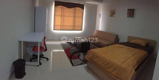 Apartemen Beverly 90210 Trimezia Semi Furnished 1