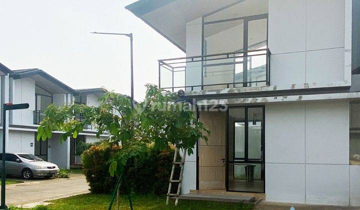 Rumah disewakan di Cluster Cendana clover 
Lippo karawaci
 1