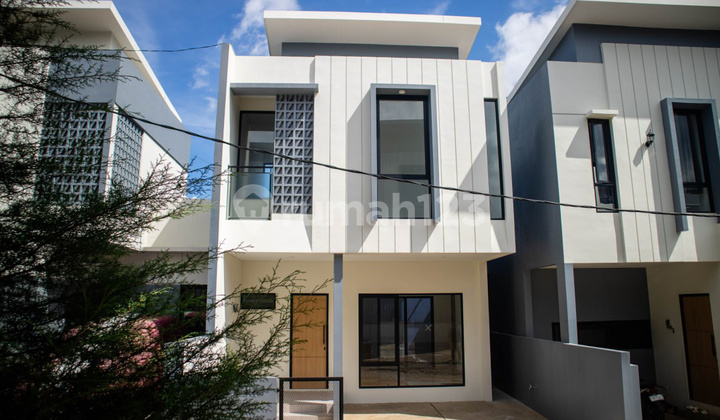 Rumah Jepang 2 Lantai Udara Segar Perbukitan, Air Jernih Bebas Banjir