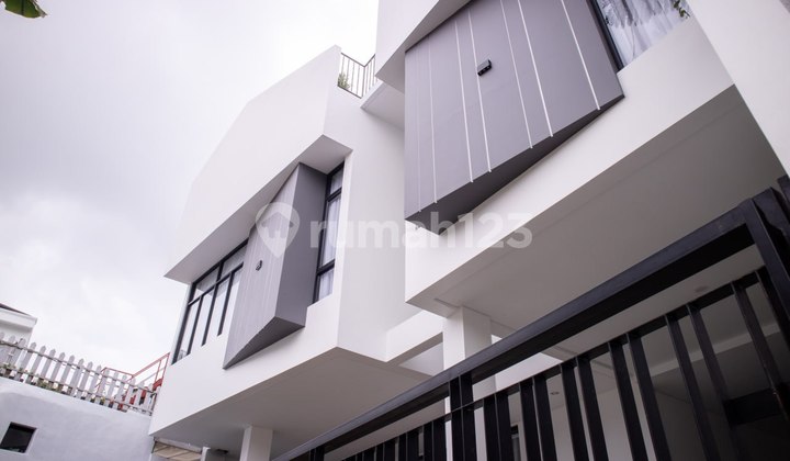 VILLA SPESIAL! Cocok untuk Investasi dan Properti Disewakan di Lembang 