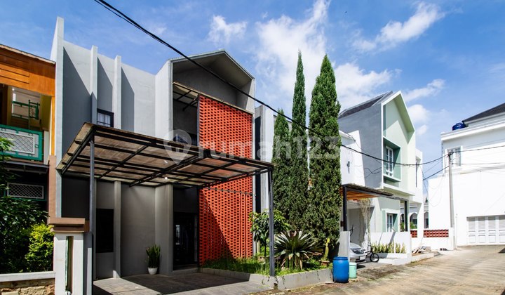 Spesial Banget! Vila Furnished di Lembang Cocok untuk Investasi Masa Kini