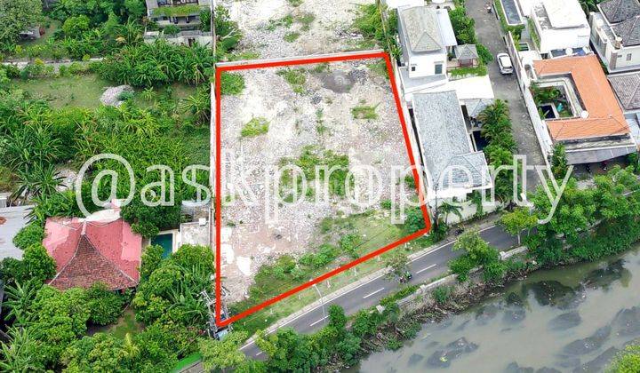 LAND FOR SALE FOR VILLA/GUESTHOUSE/INVEST DEWI SRI LEGIN BALI 1