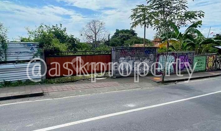 Dijual Tanah Kawasan Komersial Supermarket Resto Villa Komplek Jalan Utama Pantai Batu Bolong Canggu Bali