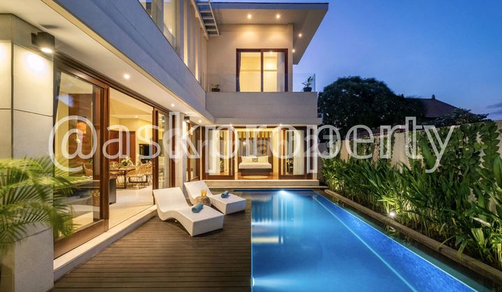 For Sale Luxury Villa 3 Beds Walking Distance to Batu Bolong Beach Canggu Bali