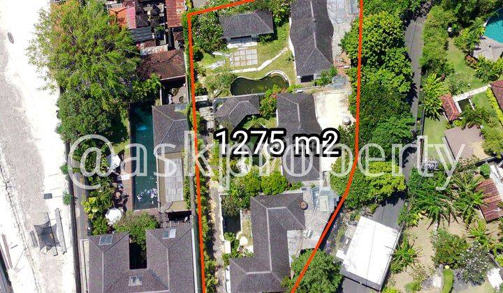 LAND FOR SALE WITH BONUS 3 VILLA UNITS IN PETITENGET BEACH VILLA SURROUNDING SEMINYAK BALI 1