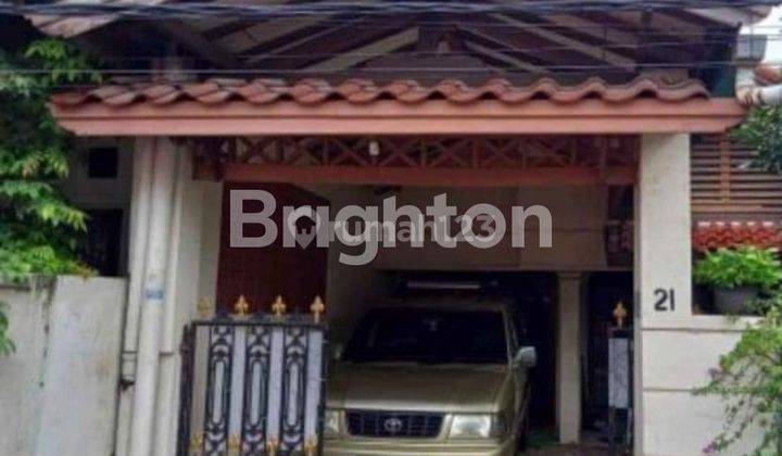 RUMAH BESAR DENGAN TANAH LUAS DI JAKARTA TIMUR 2