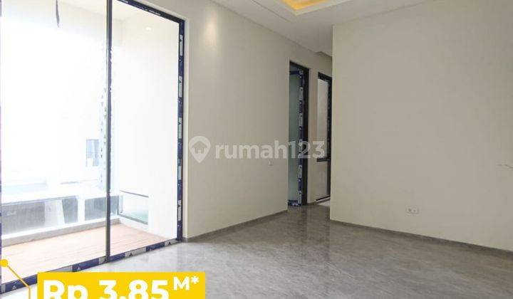 Rumah Minimalis Modern Unfurnished Baru Hgb - Hak Guna Bangun Di Alexandria, Wisata Bukit Mas Wiyung. Dekat Dengan Clubhouse, Citraland, Royal Residence, Pakuwon Indah, Pakuwon Mall. One Gate System, Keamanan 24 Jam. Perumahan Nol Jalan Raya Wiyung 2