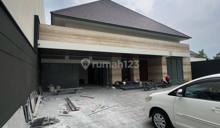 Rumah Sultan Baru Lokasi Premier Di Citraland Surabaya Barat. Golf View dan posisi di nol jalan. Cocok Untuk Keluarga Besar, Lokasi dekat dengan Graha Famili, Gwalk,  Pakuwon Mall dan Pakuwon Indah. 2